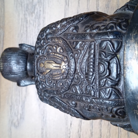 Bronze and Brass Sitting Buddha on a Lotus Flower Sculpture Figurine - Picture 7 of 16